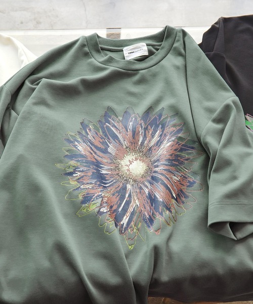 EMMA CLOTHES(エマクローズ)の「オーバーサイズフラワーアートグラフィック半袖Tシャツ EMMA CLOTHES(Tシャツ/カットソー・メンズ・ブラック/オフホワイト/グリーン系・M/L)」の22枚目の写真