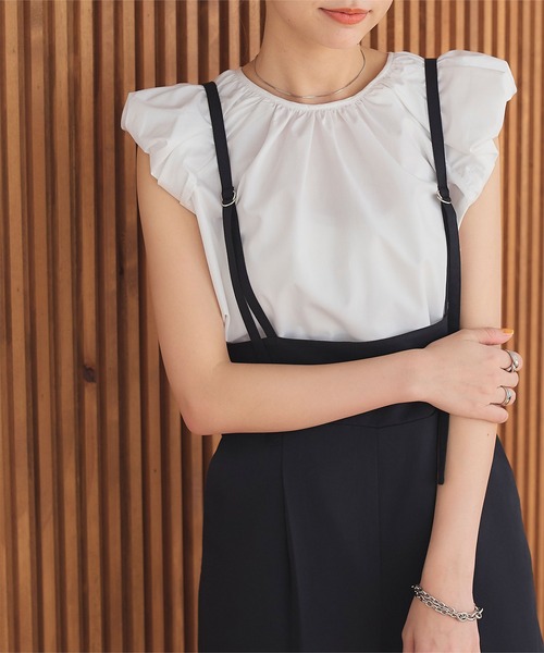 titivate(ティティベイト)の「前後2wayパフショルダーシャツブラウス(シャツ/ブラウス・レディース・オフホワイト/ブラック/イエロー/ブルー・S/M)」の2枚目の写真