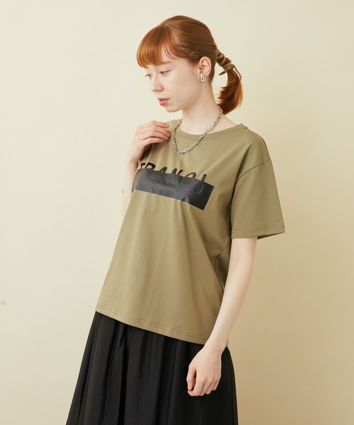 TRANOI（トラノイ）の「TRANOI.TEE（Tシャツ/カットソー・レディース・ブラック/カーキ/ブルー/ホワイト/ブラック系その他/ホワイト系その他/ベージュ・FREE）」の22枚目の写真