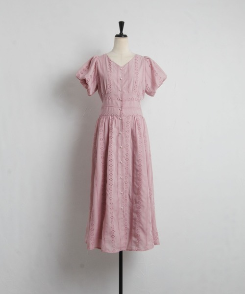 tocco closet(トッコ クローゼット)の「パール釦バックレースアップストライプコットンレースワンピース(ワンピース・レディース・オフホワイト/ピンク系その他・M)」の9枚目の写真