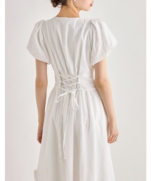 tocco closet(トッコ クローゼット)の「パール釦バックレースアップストライプコットンレースワンピース(ワンピース・レディース・オフホワイト/ピンク系その他・M)」の14枚目の写真