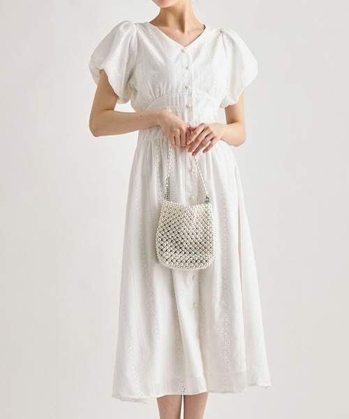 tocco closet(トッコ クローゼット)の「パール釦バックレースアップストライプコットンレースワンピース(ワンピース・レディース・オフホワイト/ピンク系その他・M)」の4枚目の写真