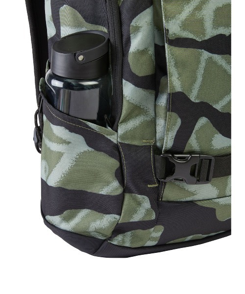 BURTON(バートン)の「Kilo 2.0 27L バックパック(バックパック/リュック・メンズ・ブラック/グリーン/グレー・FREE)」の9枚目の写真