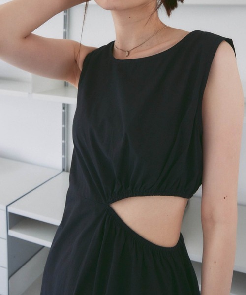 solleim（ソルレム）の「カットアウトノースリワンピース（ワンピース・レディース・ブラック/アイボリー・M）」の2枚目の写真
