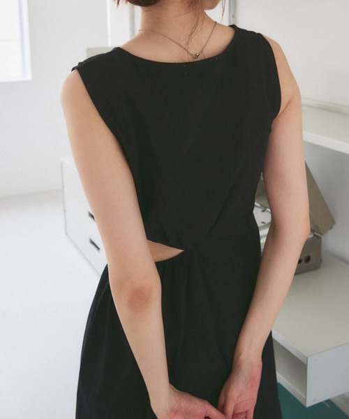 solleim（ソルレム）の「カットアウトノースリワンピース（ワンピース・レディース・ブラック/アイボリー・M）」の9枚目の写真