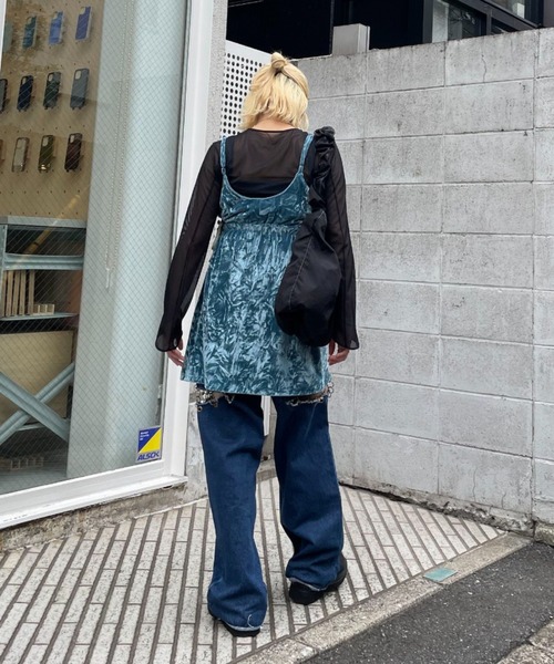 CIAOPANIC(チャオパニック)の「サイドカットアウトベロアチュニックキャミワンピ(キャミソール・レディース・ブラック/ブルー/ベージュ・FREE)」の16枚目の写真