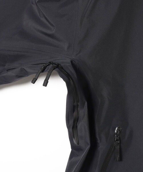 BEAMS BOY（ビームスボーイ）の「ARC'TERYX / BETA LT JACKET（ナイロンジャケット・レディース・ブラック・X-SMALL）」の5枚目の写真