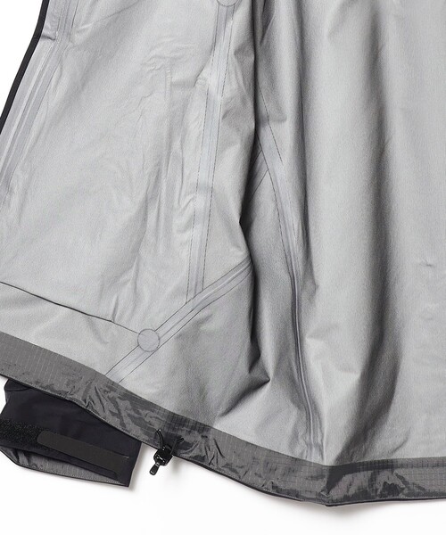 BEAMS BOY（ビームスボーイ）の「ARC'TERYX / BETA LT JACKET（ナイロンジャケット・レディース・ブラック・X-SMALL）」の6枚目の写真