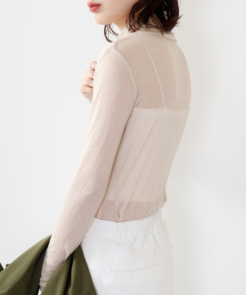 hunch(ハンチ)の「hunch シアーカットリブ ゆるタートルPO(Tシャツ/カットソー・レディース・ライトベージュ/カーキ・FREE)」の4枚目の写真