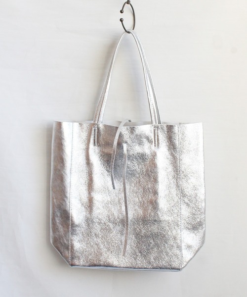 ground green store（グラウンドグリーンストア）の「MARLON / BS0002 / ソフトレザーメタリックトートバッグ（トートバッグ・レディース・シルバー/シルバー系その他/シルバー系その他2/ブロンズ・FREE）」の3枚目の写真