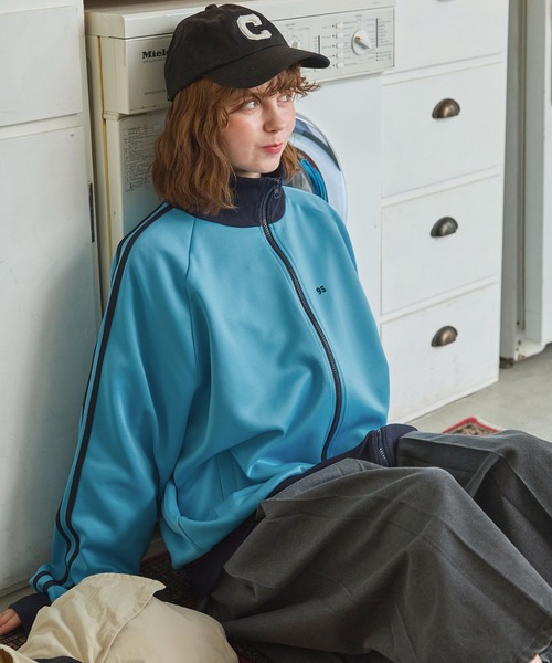 MONO-MART LADY'S（モノマートレディース）の「ワンポイントナンバリング刺繍ライントラックジャケット（ジャージ・レディース・グリーン/ネイビー/ベージュ/ブラウン/ライトブルー/アイボリー・FREE）」の21枚目の写真