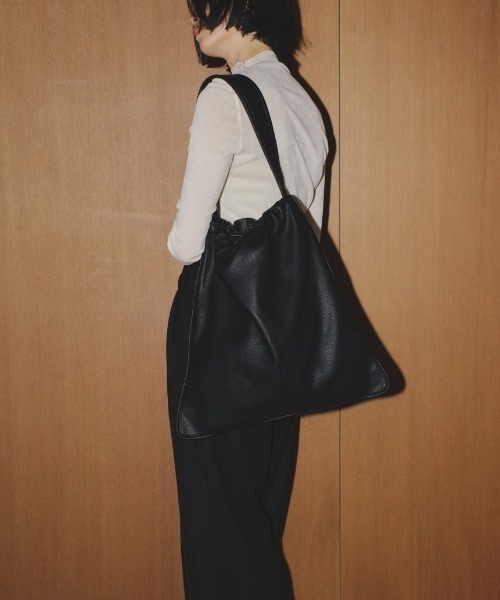 TODAYFUL トゥデイフル エコレザーギャザーバッグ ブラック TODAYFUL トゥデイフル エコレザーギャザーバッグ ブラック
