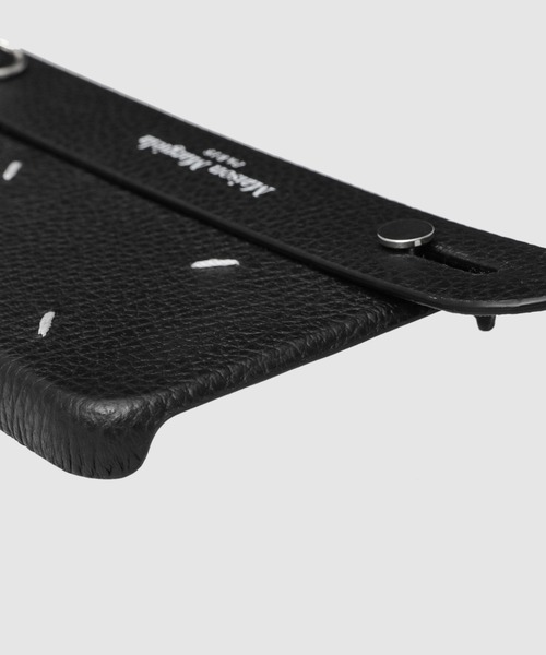 Maison Margiela(メゾンマルジェラ)の「PHONE COVER WITH HANDLE AND RING(スマホケース/カバー・レディース・ブラック・FREE)」の6枚目の写真