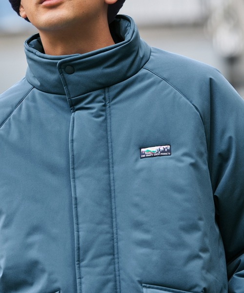 THE CRAFT CREW PRODUCTS(ザクラフトクループロダクツ)の「ビッグシルエット スタンドカラー パディングジャケット / 撥水・防風【THE CRAFT CREW PRODUCTS】(ダウンジャケット/コート・メンズ・ライトグレー系/ベージュ/オリーブ/エメラルドブルー/ブラック・M/L/S)」の12枚目の写真