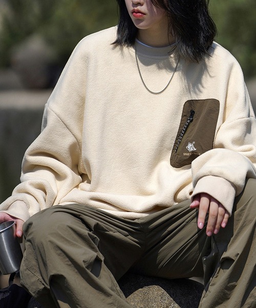 aimoha(アイモハ)の「aimoha outdoor フリースプルオーバー(スウェット・レディース・ブラウン/オフホワイト/ブラック/チョコ・LARGE/MEDIUM/X-LARGE)」の6枚目の写真