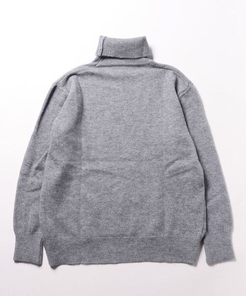 aimoha(アイモハ)の「オーバーサイズタートルネックニット(ニット/セーター・レディース・グレー/ベージュ/ブラック・FREE)」の4枚目の写真