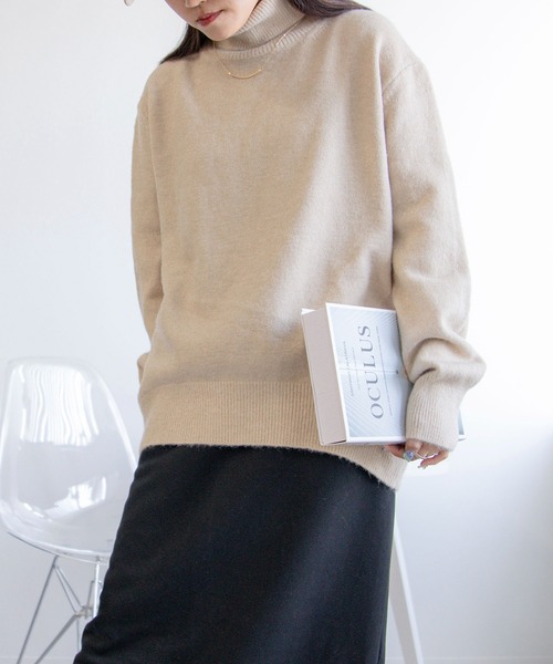 aimoha(アイモハ)の「オーバーサイズタートルネックニット(ニット/セーター・レディース・グレー/ベージュ/ブラック・FREE)」の21枚目の写真