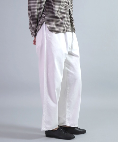 OMNIGOD（オムニゴッド）の「[OMNIGOD womens / オムニゴッド] 10ozホワイトデニム 5Pイージールーズジーンズ（デニムパンツ・レディース・ホワイト・3/2）」の20枚目の写真