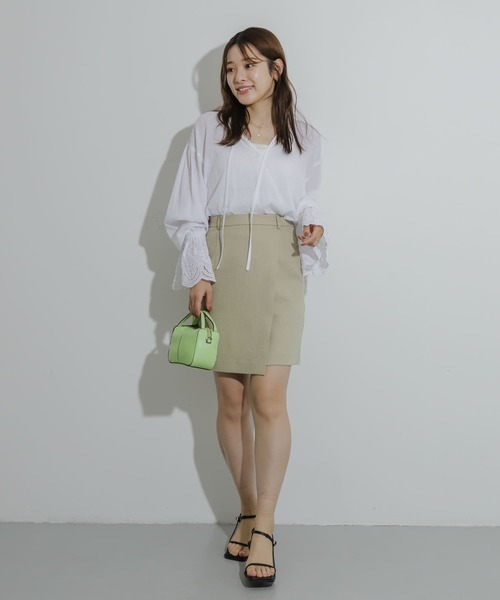 SENSE OF PLACE by URBAN RESEARCH（センスオブプレイスバイアーバンリサーチ）の「ラップミニスカート（スカート・レディース・グレー/ベージュ/ブラック・SMALL/MEDIUM）」の17枚目の写真