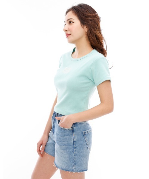 BILLABONG(ビラボン)の「BILLABONG レディース BABY FIT LOGO EMB TEE Tシャツ 【2024年春夏モデル】/ビラボンクロップドスリムフィット半袖Tシャツ(Tシャツ/カットソー・レディース・ライトブルー/ブラック/ホワイト・MEDIUM)」の11枚目の写真