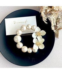 tone（トーン）の「【S.coeuf】【S.coeuf】ラウンドブローチ　コットンパールとフラワーブーケ(MA)（ブローチ/コサージュ）」