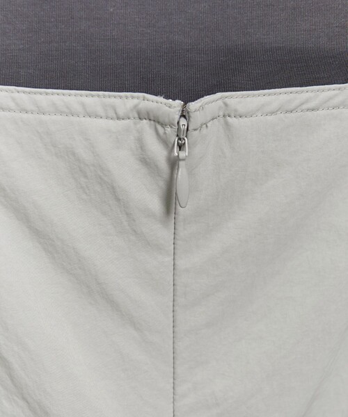 BEAUTY&YOUTH UNITED ARROWS（ビューティーアンドユースユナイテッドアローズ）の「ナイロンヴィンテージ ドローストキャミワンピース（ワンピース・レディース・ブラック/ライトグレー/ライトブルー・M/S）」の16枚目の写真