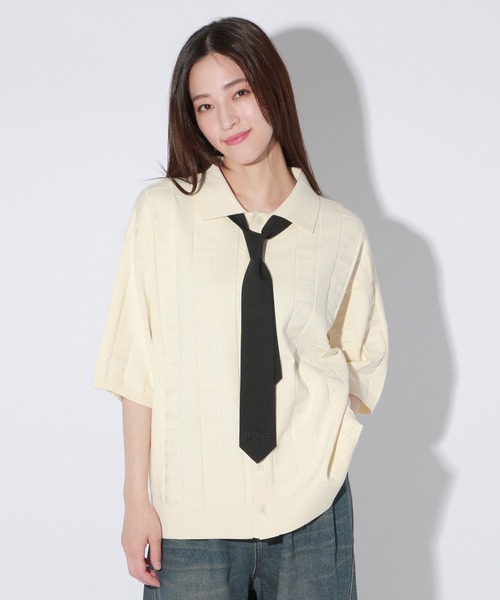 Anui(アニュイ)の「【UNISEX】ロゴ半袖ポロニットカーディガン(ニット/セーター・レディース・ブラック/オフホワイト・MEDIUM)」の3枚目の写真