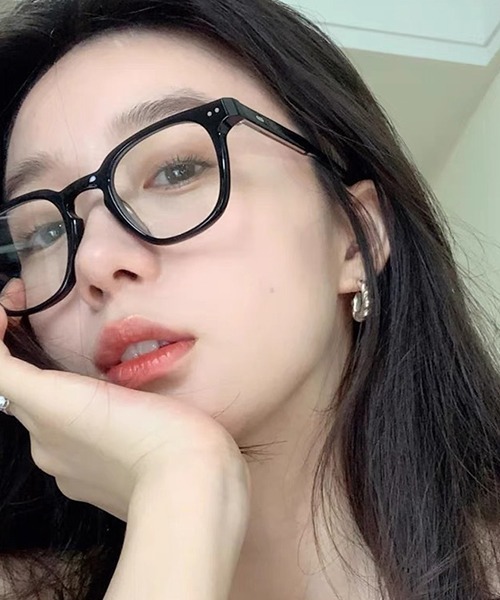 c.u.l(シーユーエル)の「ユニセックス スクエアフレームメガネ 伊達メガネ cula861(メガネ・レディース・ブラック・FREE)」の3枚目の写真