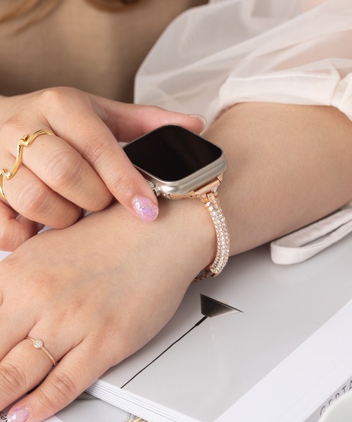 emonique(エモニーク)の「ステンレス製 Apple Watch バンド スマートウォッチバンド【38/40/41/42/44/45/49mm対応】(デジタル腕時計・レディース・ブラック/ピンクゴールド/ゴールド/シルバー・42/38)」の4枚目の写真