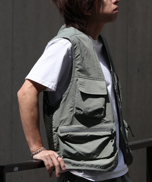 FIRST DOWN(ファーストダウン)の「【FIRST DOWN/ファーストダウン】RIVER VEST TASLAN NYLON / タスランナイロン リバーベスト 24SS(ベスト・メンズ・セージグリーン/グレー/ブラック・XL/L/M)」の12枚目の写真