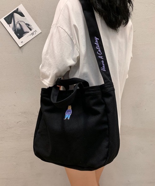 TONE SELECT GOODS（トーンセレクトグッズ）の「urbanfemine./A4収納 くま キャンバストートバッグ U7237（トートバッグ・レディース・ブラック/ホワイト・FREE）」の3枚目の写真