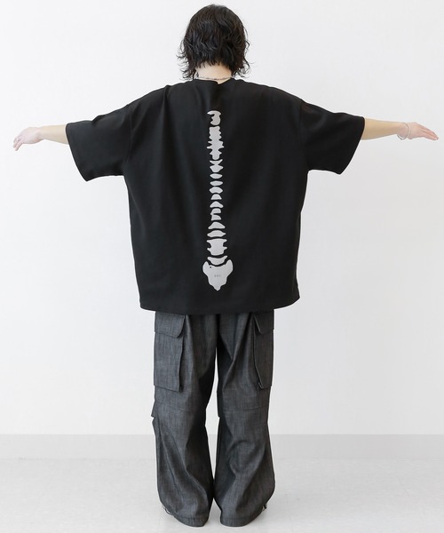minsobi（ミンソビ）の「バックボーン半袖Tシャツ（Tシャツ/カットソー・メンズ・グレー/ブラック・FREE）」の18枚目の写真