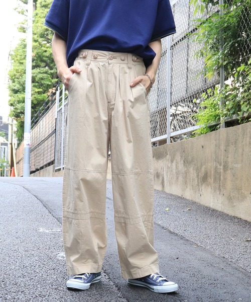 DOUBLE NAME(ダブルネーム)の「パラシュート釦タックワイドパンツ(その他パンツ・レディース・キャメル/ベージュ/ネイビー・FREE)」の2枚目の写真