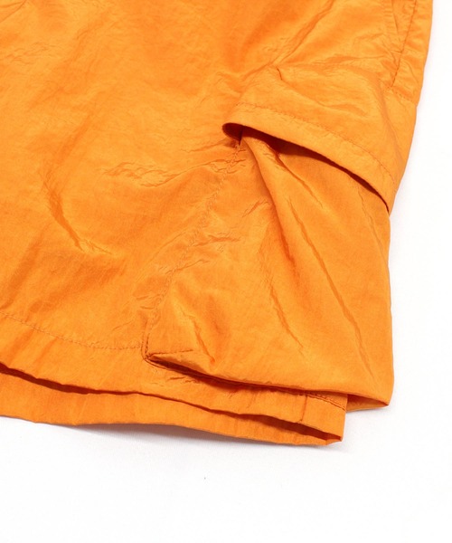 RNA(アールエヌエー)の「T1009 シャイニーナイロンショーツ(その他パンツ・レディース・ブルー/オレンジ/ブラック・MEDIUM)」の17枚目の写真