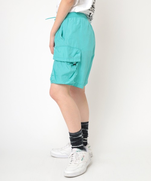 RNA(アールエヌエー)の「T1009 シャイニーナイロンショーツ(その他パンツ・レディース・ブルー/オレンジ/ブラック・MEDIUM)」の7枚目の写真