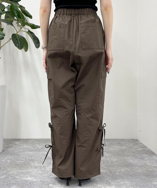 fredy emue（フレディエミュ）の「サイドリボンカーゴパンツ（カーゴパンツ・レディース・ベビーピンク/ブラック/ブラウン・38）」の14枚目の写真