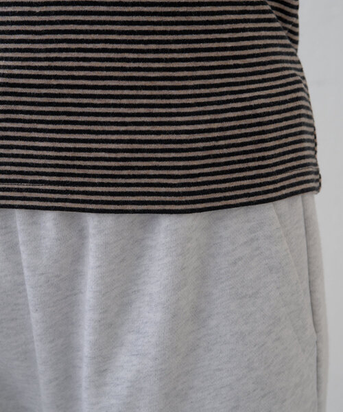 Omekashi（オメカシ）の「Nowhere タンクトップ（キャミソール・レディース・オフホワイト/ブラック/ベージュ/ボルドー/グレー・FREE）」の17枚目の写真
