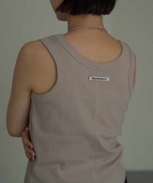 Omekashi（オメカシ）の「Nowhere タンクトップ（キャミソール・レディース・オフホワイト/ブラック/ベージュ/ボルドー/グレー・FREE）」の3枚目の写真