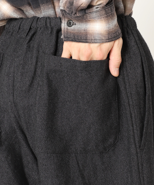 UNFOLLOW（アンフォロー）の「【FOLL / フォル】washed wool linen relax pants（スラックス・メンズ・ブラック・2/3）」の21枚目の写真