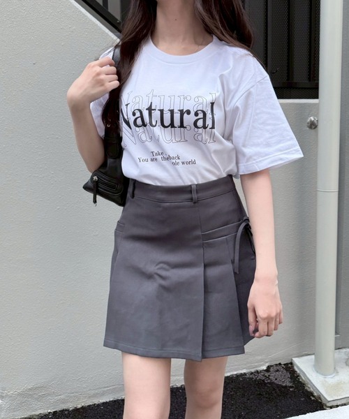 fiere（フィエール）の「英字プリント半袖Tシャツ（Tシャツ/カットソー・レディース・ホワイト/アイボリー/A・M/L/LARGE/MEDIUM/XL/SMALL）」の3枚目の写真