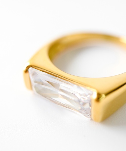 TUWAKRIM（トゥワクリム）の「【TUWAKRIM】レクタングルジルコニアリング（リング・レディース・ゴールド・MEDIUM/LARGE/X-LARGE）」の9枚目の写真