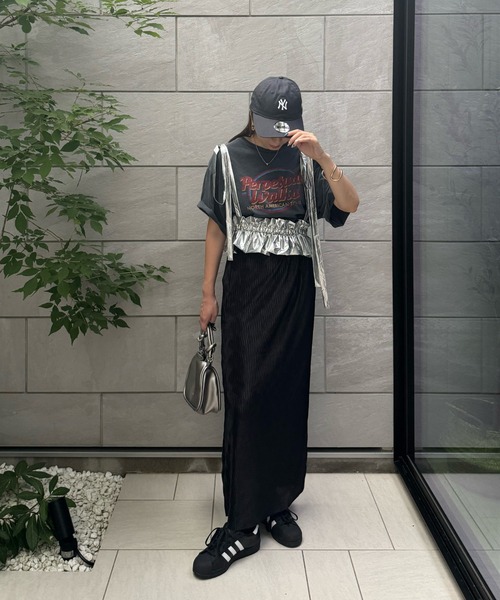 y/m by misato(イムバイミサト)の「メタリックタフタハーネス(ベルト・レディース・シルバー・FREE)」の16枚目の写真