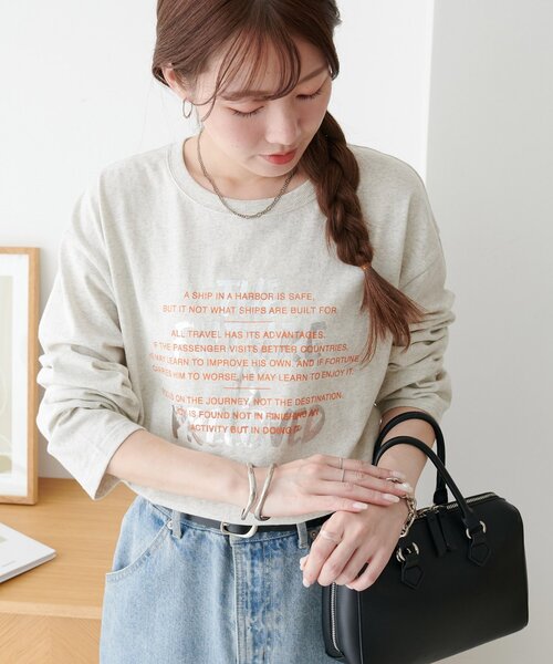 DISCOAT(ディスコート)の「【WEB限定】ハクプリントロングスリーブTシャツ(Tシャツ/カットソー・レディース・ライトベージュ/チャコールグレー/オフホワイト・FREE)」の7枚目の写真