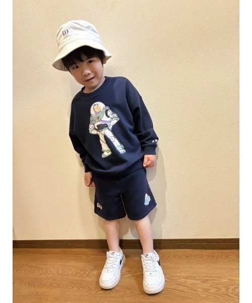 GAP(ギャップ)の「ディズニー スウェット・トレーナー (幼児)(スウェット・キッズ・グレー/ネイビー・110cm/105cm/100cm/95cm/90cm/80cm/70cm)」の9枚目の写真