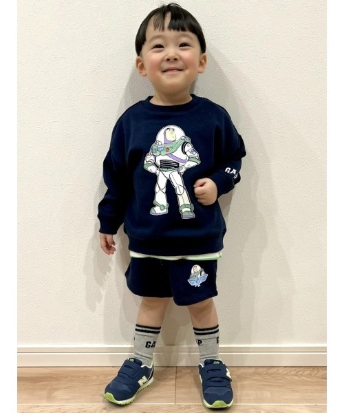 GAP(ギャップ)の「ディズニー スウェット・トレーナー (幼児)(スウェット・キッズ・グレー/ネイビー・110cm/105cm/100cm/95cm/90cm/80cm/70cm)」の8枚目の写真