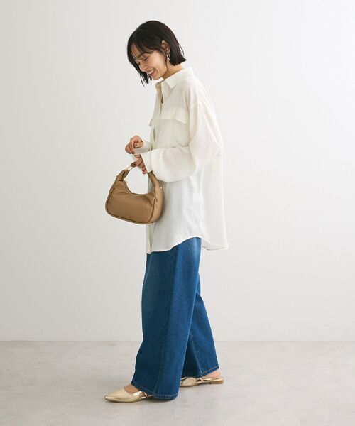 Sugar spoon（シュガースプーン）の「・SUGAR SPOON サテンオーバーシャツチュニック（チュニック・レディース・ベージュ/グリーン/ブラック/オフホワイト・FREE）」の17枚目の写真