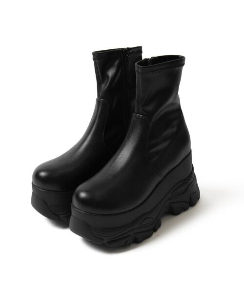 WEGO(ウィゴー)の「WEGO/厚底ボリュームスニーカーソールショートブーツ(ブーツ・レディース・ブラック・MEDIUM/LARGE)」の8枚目の写真