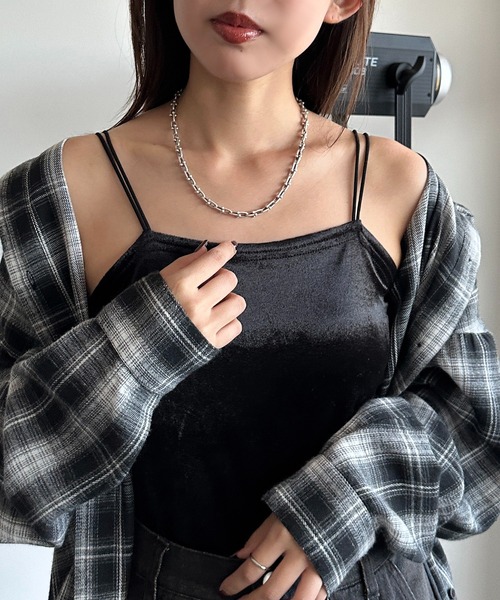 apres jour mignon(アプレジュールミニョン)の「ベロアキャミ【ZOZOTOWN限定アイテム】(キャミソール・レディース・ベージュ/ダークブラウン/カーキ/ブラック・X-LARGE/フリー)」の7枚目の写真