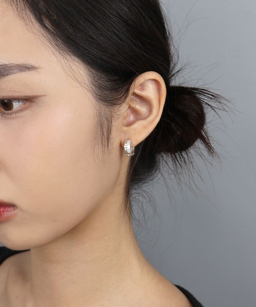 PDPAOLA＊海外限定 輝くミニマルフープピアス 送関税込 PDPAOLA＊海外限定 輝くミニマルフープピアス 送関税込 ピアス