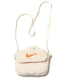 Nike ベージュ メッセンジャーバッグ Nike ベージュ メッセンジャーバッグ
